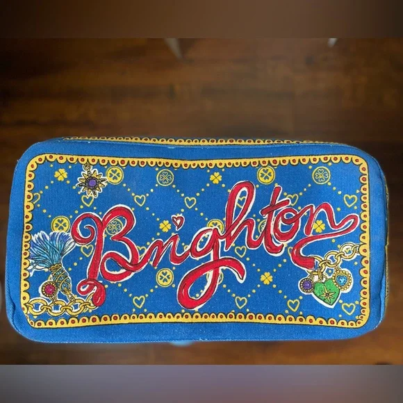 New Brighton Glittering Love Tote - Picture 6 of 7